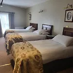 Jbs Bar & Guest Accommodation